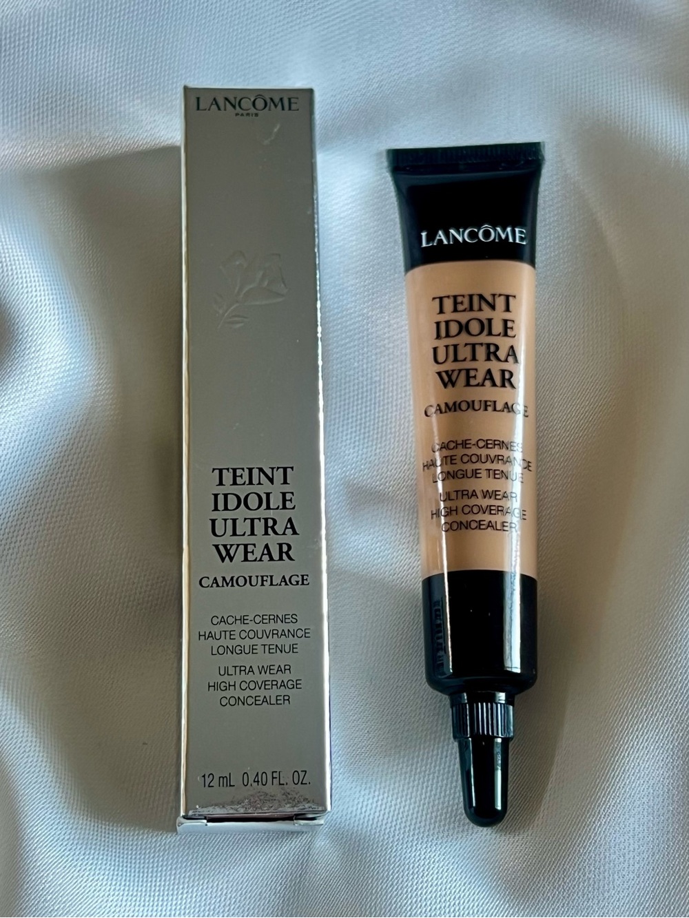 LANCÔME TEINT IDOLE ULTRA WEAR CAMOUITAGE
320 BISQUE (W)
04 BEIGE NATURE